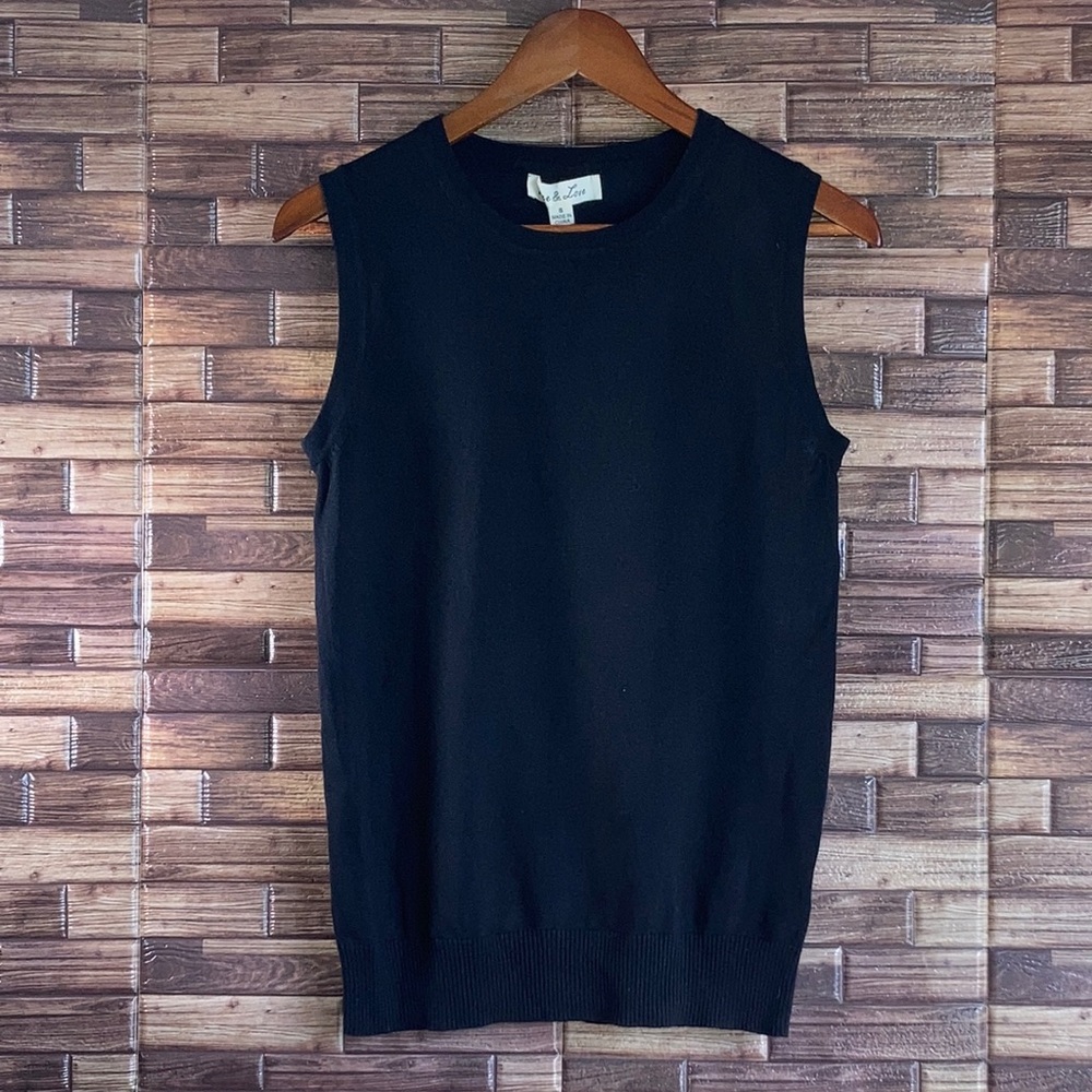 NWT Womens Small Black Vine & Love Viscose Mixed Sleeveless Top